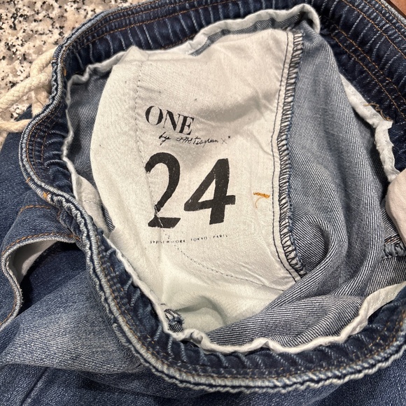 Jeans - Picture 8 of 8